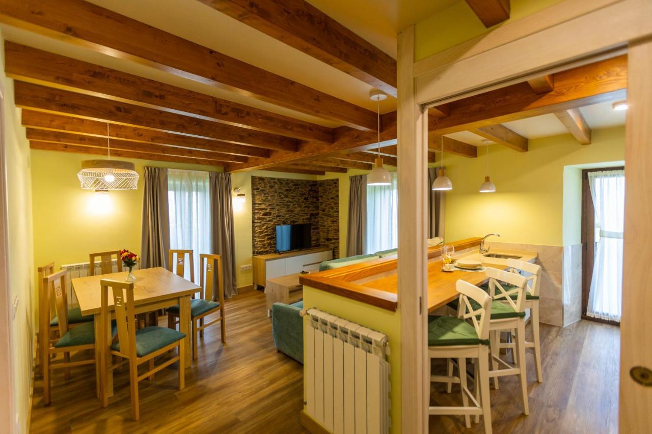 Apartamentos Casona Del Campo Navia Bagian luar foto