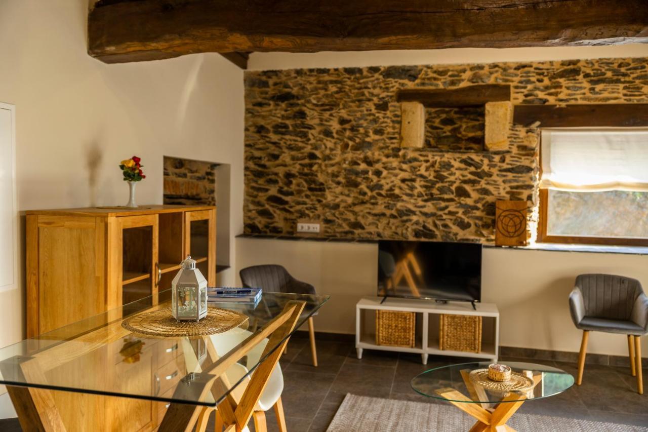 Apartamentos Casona Del Campo Navia Bagian luar foto