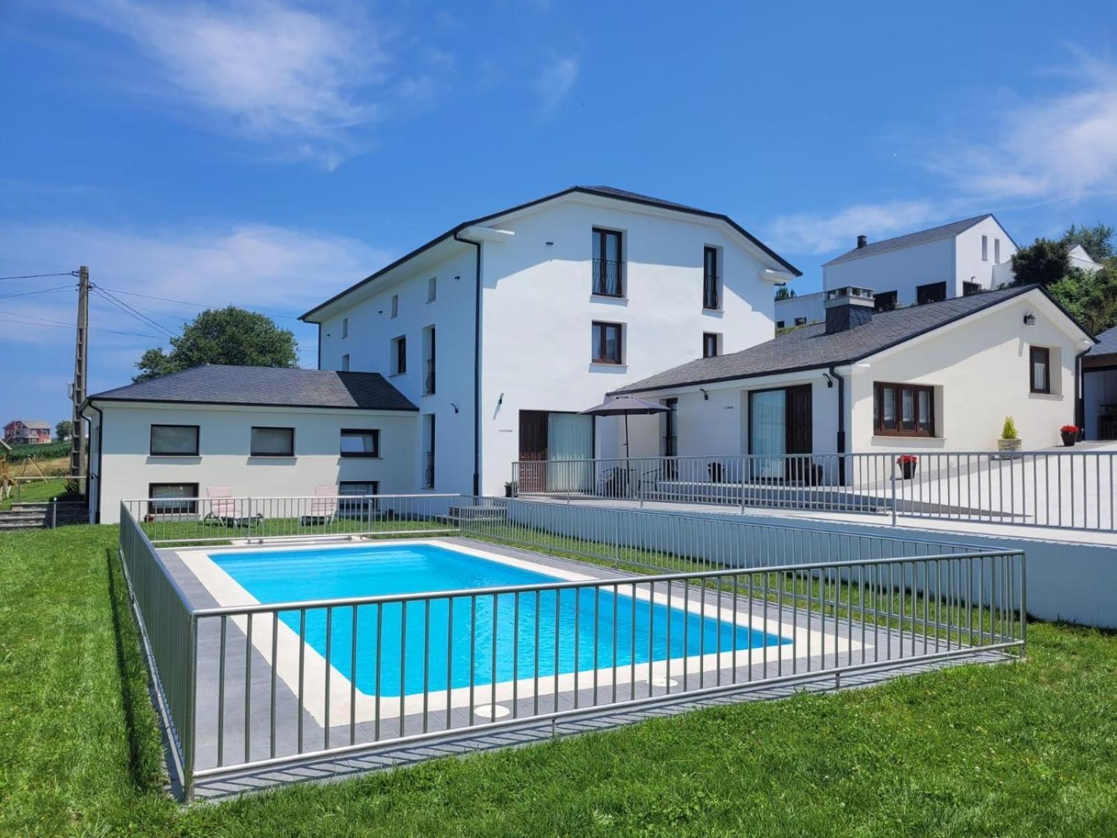 Apartamentos Casona Del Campo Navia Bagian luar foto